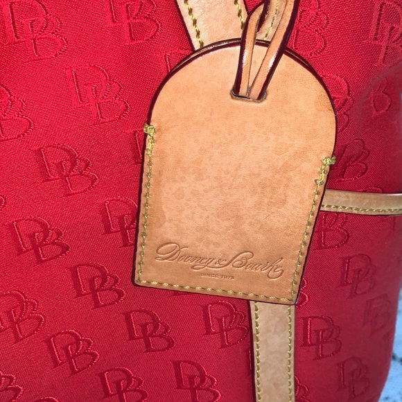 Gently Loved Dooney and Bourke Satchel /Tote - Picture 4 of 13